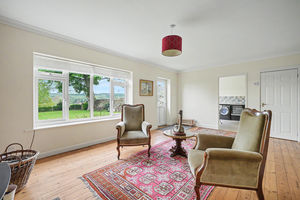 Sitting room- click for photo gallery